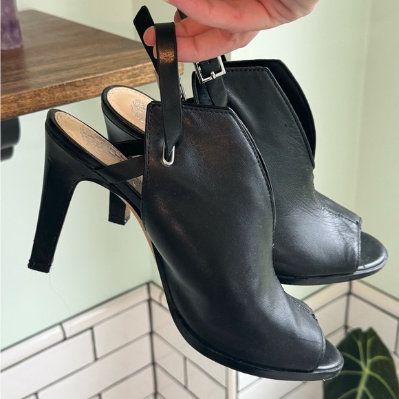 Vince Camuto Size 7 1/2 open toed heel. Worn twice. - Picture 4 of 6